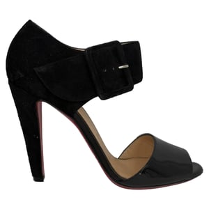 Christian Louboutin Trezotro Schnallen-Riemchen-Sandalen aus schwarzem Wildleder