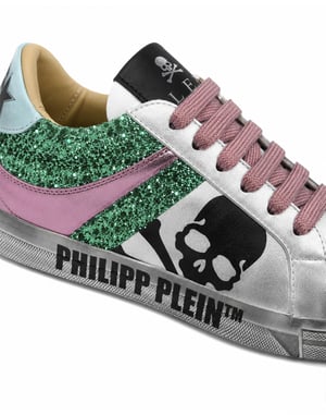 Low-Top-Sneaker Skull