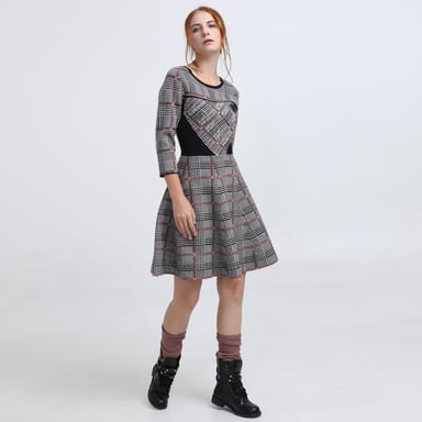 Kleid in Passform und aus Tartanstrick