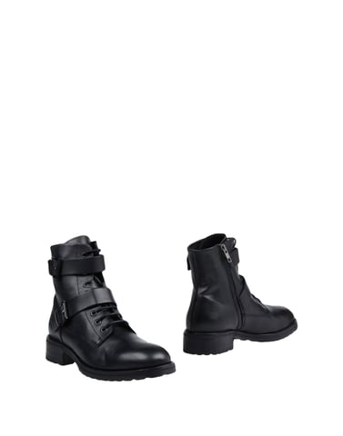 Lemare Black Leather Boots