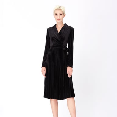 Kleid in Wickeloptik aus Samt
