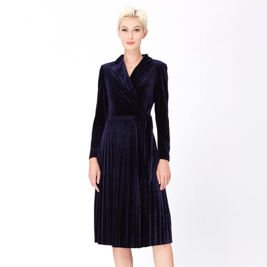 Kleid in Wickeloptik aus Samt