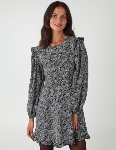 Mini-robe à manches longues à manches longues