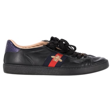 Gucci Ace Bee Low-Top Sneaker aus schwarzem Kalbleder