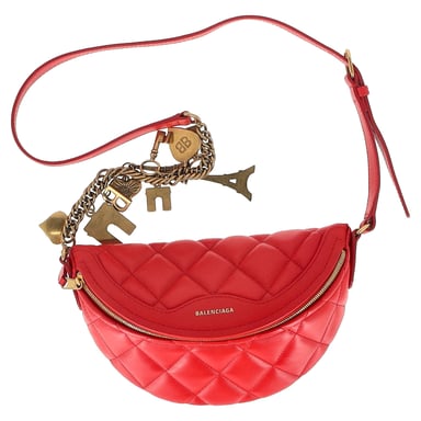 Balenciaga Gequiltete XXS Souvenir Charms Gürteltasche aus rotem Leder