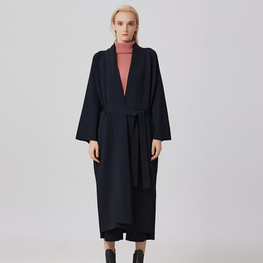 Lange Strickjacke im Kimono-Stil