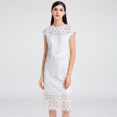 Tailor Kleid mit Kapuzenärmeln und Spitze