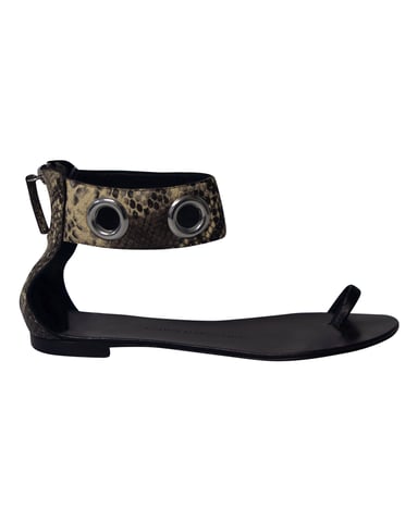 Giuseppe Zanotti Schlangenhautdruck Riemchensandalen in schwarzem Leder