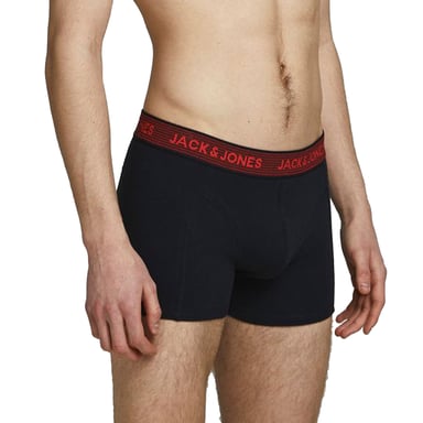 Schöne Unterhosen für Männer von Jack&Jones. Sehr angenehm zu tragen, bequem und sportlich geschnitten zugleich. Die Jack&Jones Basic Linie lässt sich wunderbar mit vielen Kleidungsstücken kombinieren. Die Mode von Jack&Jones zeichnet sich durch hochwerti