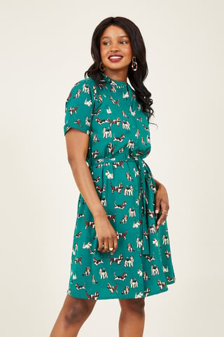 Robe-chemise verte avec adorable imprimé chiens