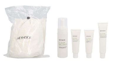 Skeyndor Clear Balance Oily Skins Pack.