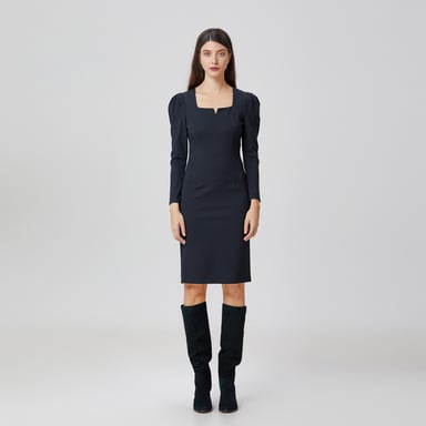 Tailliertes Kleid mit Puffärmeln