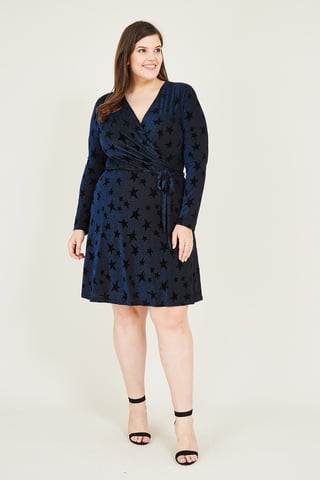 Robe portefeuille bleu marine en velours à motif étoile Yumi Curve