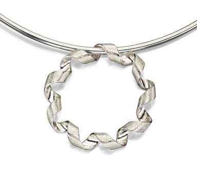 Elements Silver Womens 925 Sterling Silver Scratch Finish Round Twist Ribbon Pendant Necklace of Length 46cm