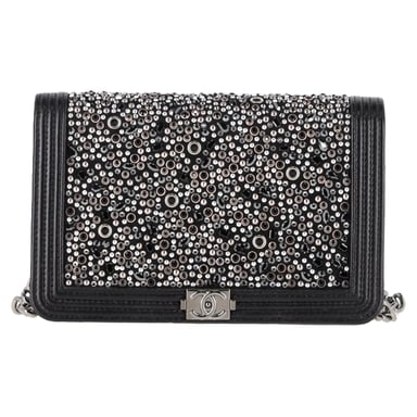 Chanel Old Medium Boy Perlenbesetzte Schultertasche aus schwarzem Kalbsleder