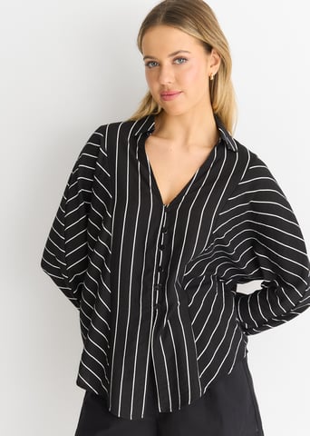 Schwarzes Langarmhemd mit Batwing-Streifen