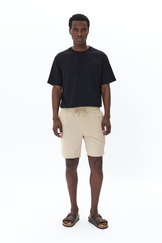 Shorts Gerade Passform beige