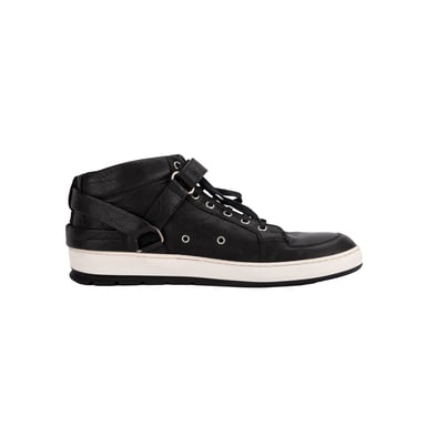 Schwarz-weiße Sneaker – 10er