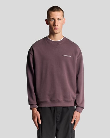 Lyle & Scott – Fleece-Sweatshirt mit Brushback-Schriftzug – Rot