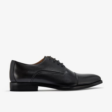 Banstead Mütze Schwarze Lederschuhe