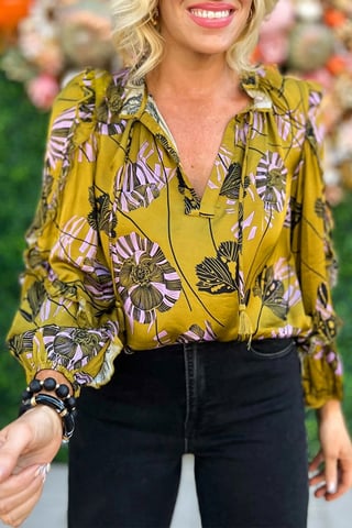 Bluse mit floralen Rüschendetails