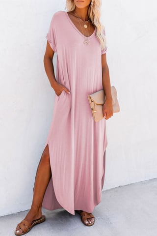 Maxikleid mit seitlichen Schlitzen und Taschen