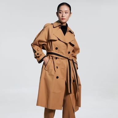 Trenchcoat mit kontrastierendem Gürtel