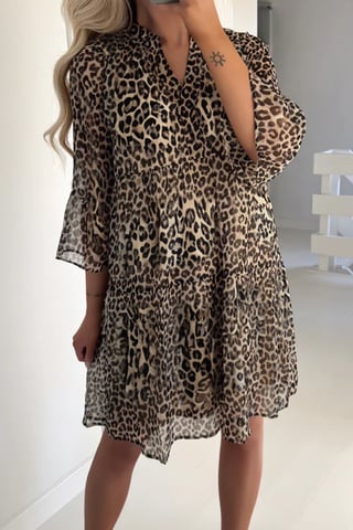 Gestuftes Kleid