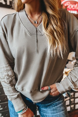 Gesticktes Ärmelsweatshirt