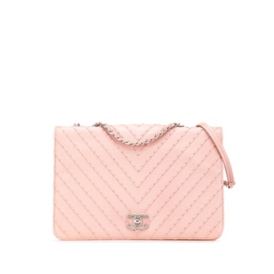 Nietenbesetzte Chevron-Quilted Tasche