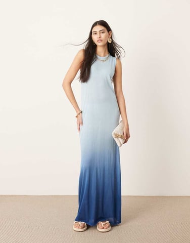 ASOS EDITION virkade genomskinliga ärmlösa maxiklänning i blå ombre