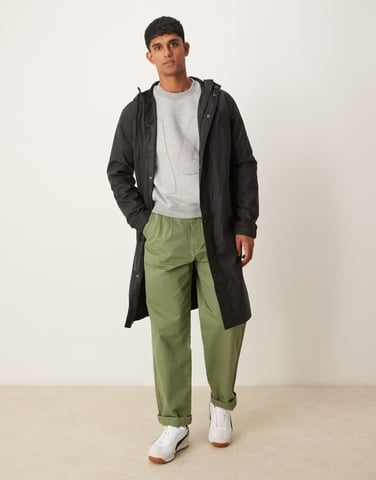 ASOS DESIGN långärmad gummibelagd vindjacka i svart