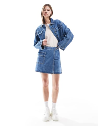 ASOS DESIGN mini kjol i mittblå