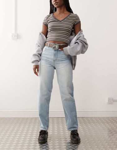 Återvunnen Vintage 90-tals rak jeans i ljusblå tvätt