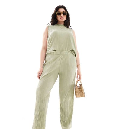 Vero Moda Curve plisserad byxa med vida ben i khaki