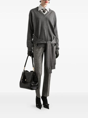 Grauer Kaschmirpullover