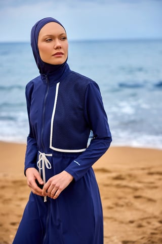 Marineblaues Burkini-Set mit vollständiger Abdeckung und bescheidener Badebekleidung