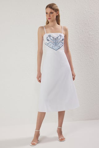 Ecrufarbenes, besticktes Damen-Midikleid / Besticktes, lässiges/alltagstaugliches Kleid