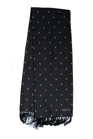 Alexander McQueen, gepunkteter Totenkopf Tuxedo Schal