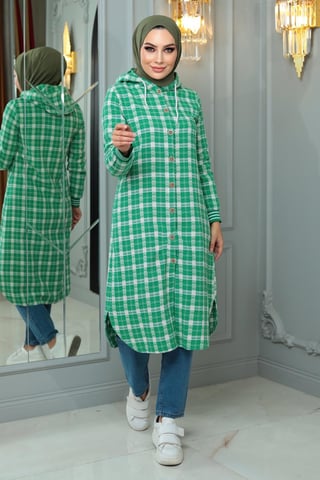 Geknöpft Chanel Cape Grün