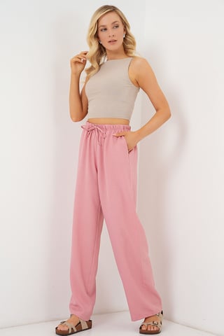 Weite, lockere Hose mit Kordelzug