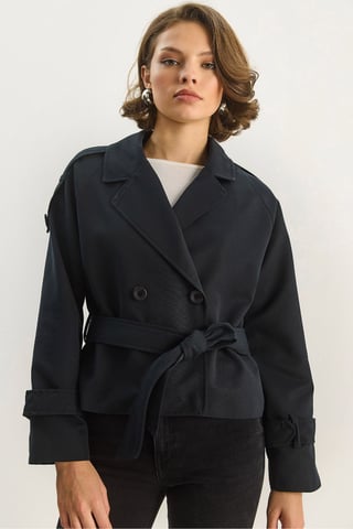 Oversized Trenchcoat mit Bindegürtel