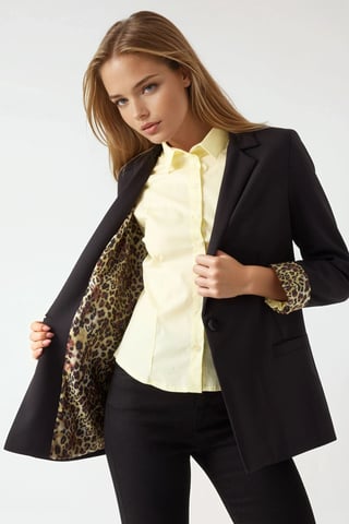 Basic Boyfriend-Jacke Pika-Kollektion