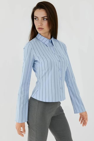 Tailliertes gestreiftes Button-Up-Hemd