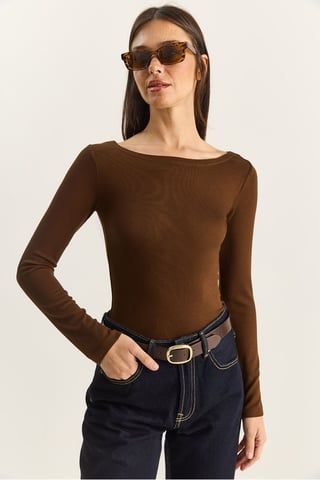 Figurbetontes Basic-Top