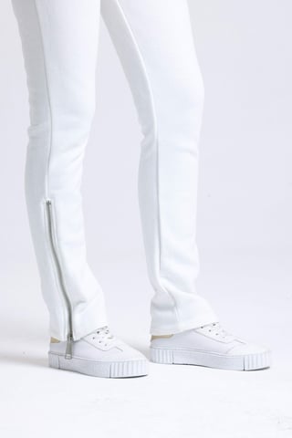 Hochtaillierte Sweatpants mit Reißverschluss und Schlitz