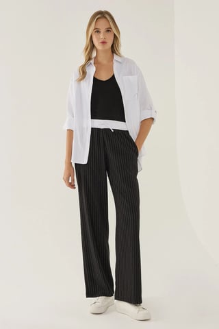 Elastische Hosen mit Streifen