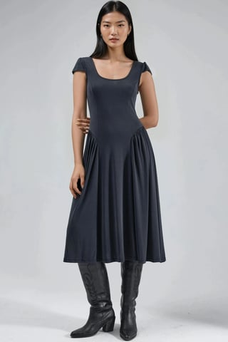 Eingeschnittenes Strick-Midikleid