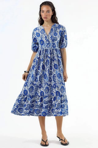 Blumiges Krepp-Midikleid mit Dreiviertelärmeln