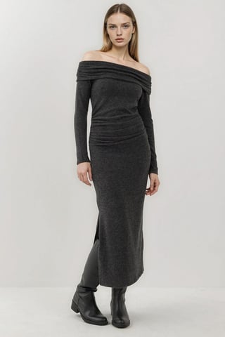Texturiertes miederloses Midi-Kleid mit Schlitz